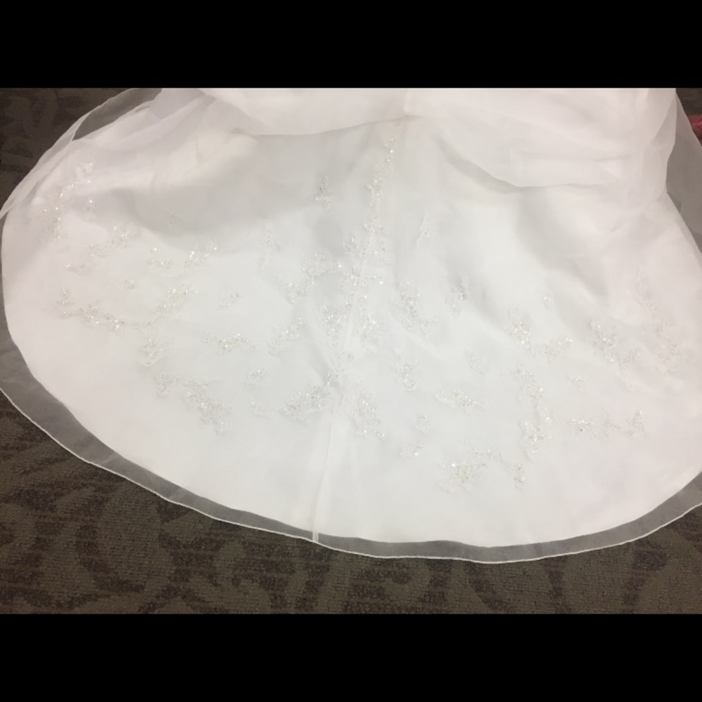 Wedding dress steal !!! - Picture 3 of 6